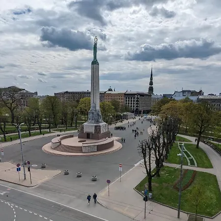 Liberty Monument & Old Town View * Riga